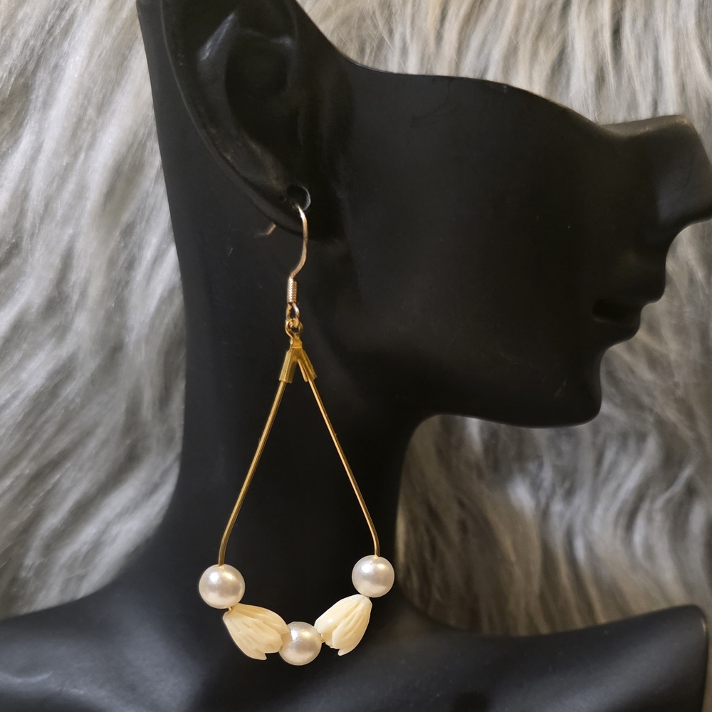 Pikake Pearl Dangle Earrings